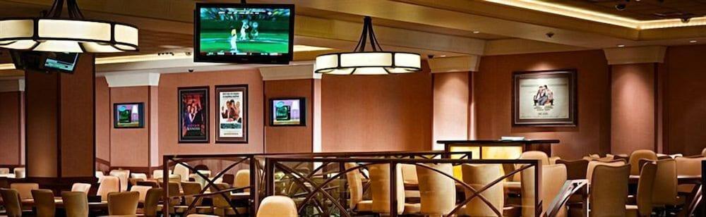 Hollywood Casino Lawrenceburg Hotel Bagian luar foto